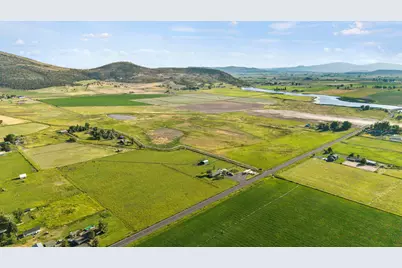 Crystal Springs #NKA 0, Klamath Falls, OR 97603 - Photo 16