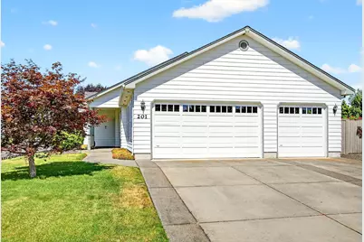 201 Orchardview Circle, Central Point, OR 97502 - Photo 4