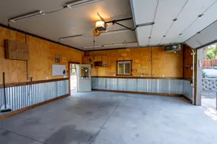 20087 Beaver Ln, Bend, OR 97703 - Photo 56