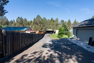 20087 Beaver Ln, Bend, OR 97703 - Photo 54