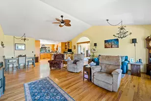 4405 Highland Ave, Grants Pass, OR 97526 - Photo 6