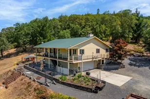 4405 Highland Ave, Grants Pass, OR 97526 - Photo 2