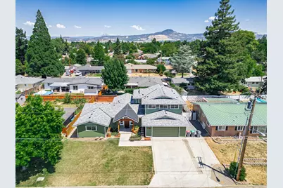 755 S 4th Street, Central Point, OR 97502 - Photo 34