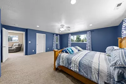 755 S 4th Street, Central Point, OR 97502 - Photo 16