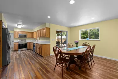 755 S 4th Street, Central Point, OR 97502 - Photo 10