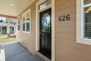 626 Griffin Oaks Dr, Central Point, OR 97502 - Photo 4