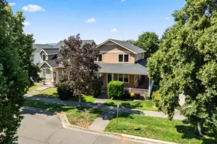 626 Griffin Oaks Dr, Central Point, OR 97502 - Photo 1