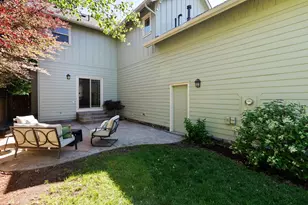 21376 Oakview Dr, Bend, OR 97701 - Photo 38