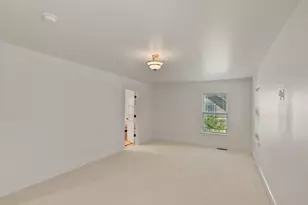 21376 Oakview Dr, Bend, OR 97701 - Photo 20