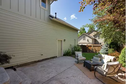 21376 Oakview Drive, Bend, OR 97701 - Photo 34