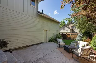 21376 Oakview Dr, Bend, OR 97701 - Photo 34