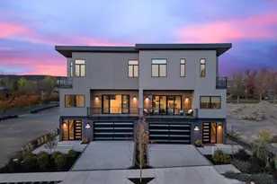 211 SW Log Ct, Bend, OR 97702 - Photo 2