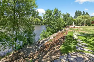 1090 Anglers Pl, Shady Cove, OR 97539 - Photo 8