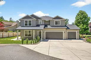 1090 Anglers Pl, Shady Cove, OR 97539 - Photo 12