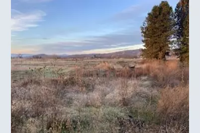 417 E Rolling Hills Drive, Eagle Point, OR 97524 - Photo 4