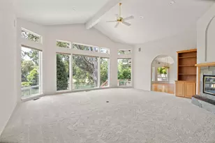 619 SE M St, Grants Pass, OR 97526 - Photo 10