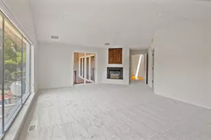 619 SE M St, Grants Pass, OR 97526 - Photo 40