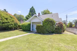 619 SE M St, Grants Pass, OR 97526 - Photo 86