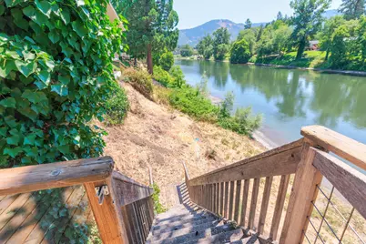 619 SE M Street, Grants Pass, OR 97526 - Photo 52