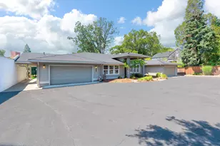 619 SE M St, Grants Pass, OR 97526 - Photo 56