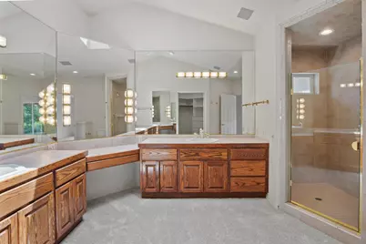 619 SE M Street, Grants Pass, OR 97526 - Photo 36