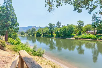 619 SE M Street, Grants Pass, OR 97526 - Photo 52