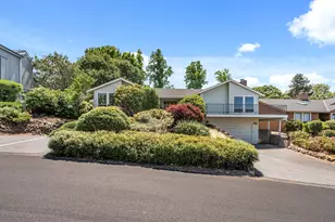 2566 Heritage Way, Medford, OR 97504 - Photo 30