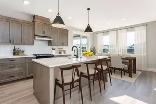 1364 NW Ochoa Dr, Bend, OR 97703 - Photo 4