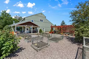 67216 Gist Rd, Bend, OR 97703 - Photo 4