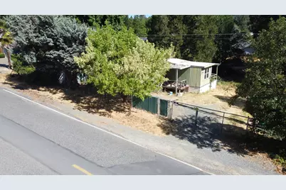 210 NW Woodbrook Drive, Grants Pass, OR 97526 - Photo 12