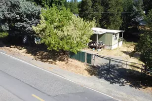 210 NW Woodbrook Dr, Grants Pass, OR 97526 - Photo 12