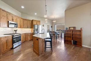 2273 NE Valley View Ct, Madras, OR 97741 - Photo 6