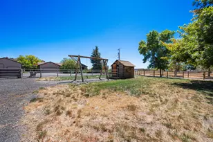 9328 NE 5th St, Terrebonne, OR 97760 - Photo 36