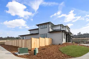 1297 Stonegate Dr, Eagle Point, OR 97524 - Photo 40