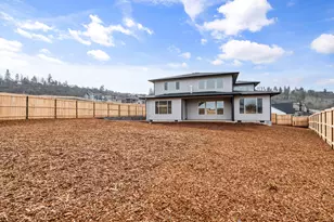 1297 Stonegate Dr, Eagle Point, OR 97524 - Photo 38