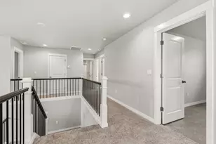 1297 Stonegate Dr, Eagle Point, OR 97524 - Photo 26