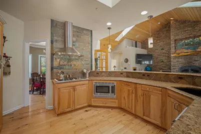 17170 Shawnee Circle, Bend, OR 97707 - Photo 12