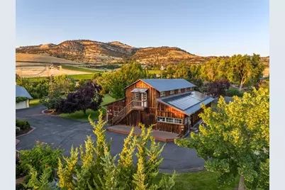 4050 Royal Crest Road, Medford, OR 97504 - Photo 6