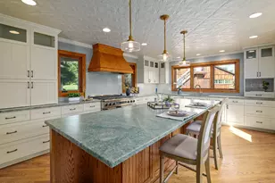 4050 Royal Crest Rd, Medford, OR 97504 - Photo 12