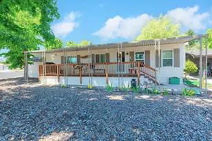 301 Bandy Way, Grants Pass, OR 97526 - Photo 2