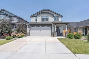 1563 NW Upas Pl, Redmond, OR 97756 - Photo 2