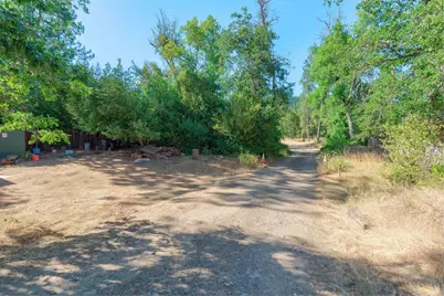 5626 Lake Shore Drive, Selma, OR 97538 - Photo 12