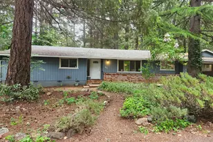 611 S Junction Ave, Cave Junction, OR 97523 - Photo 2