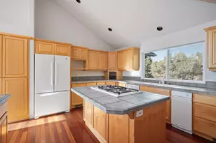 1927 Mountain Quail Dr, Redmond, OR 97756 - Photo 16