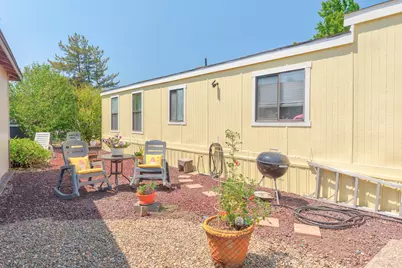 925 Carol Rae, Medford, OR 97501 - Photo 6
