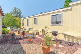 925 Carol Rae, Medford, OR 97501 - Photo 6