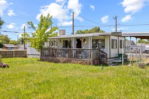 1647 Hope St, Klamath Falls, OR 97603 - Photo 4