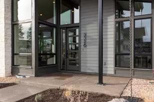 3326 NW Leavitt Ln, Bend, OR 97703 - Photo 2