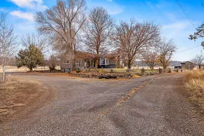 23131 N Poe Valley Road, Klamath Falls, OR 97603 - Photo 4