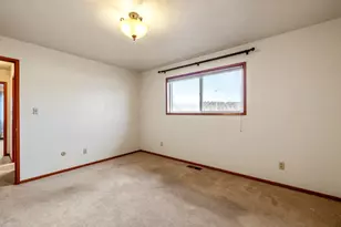 23131 N Poe Valley Rd, Klamath Falls, OR 97603 - Photo 22